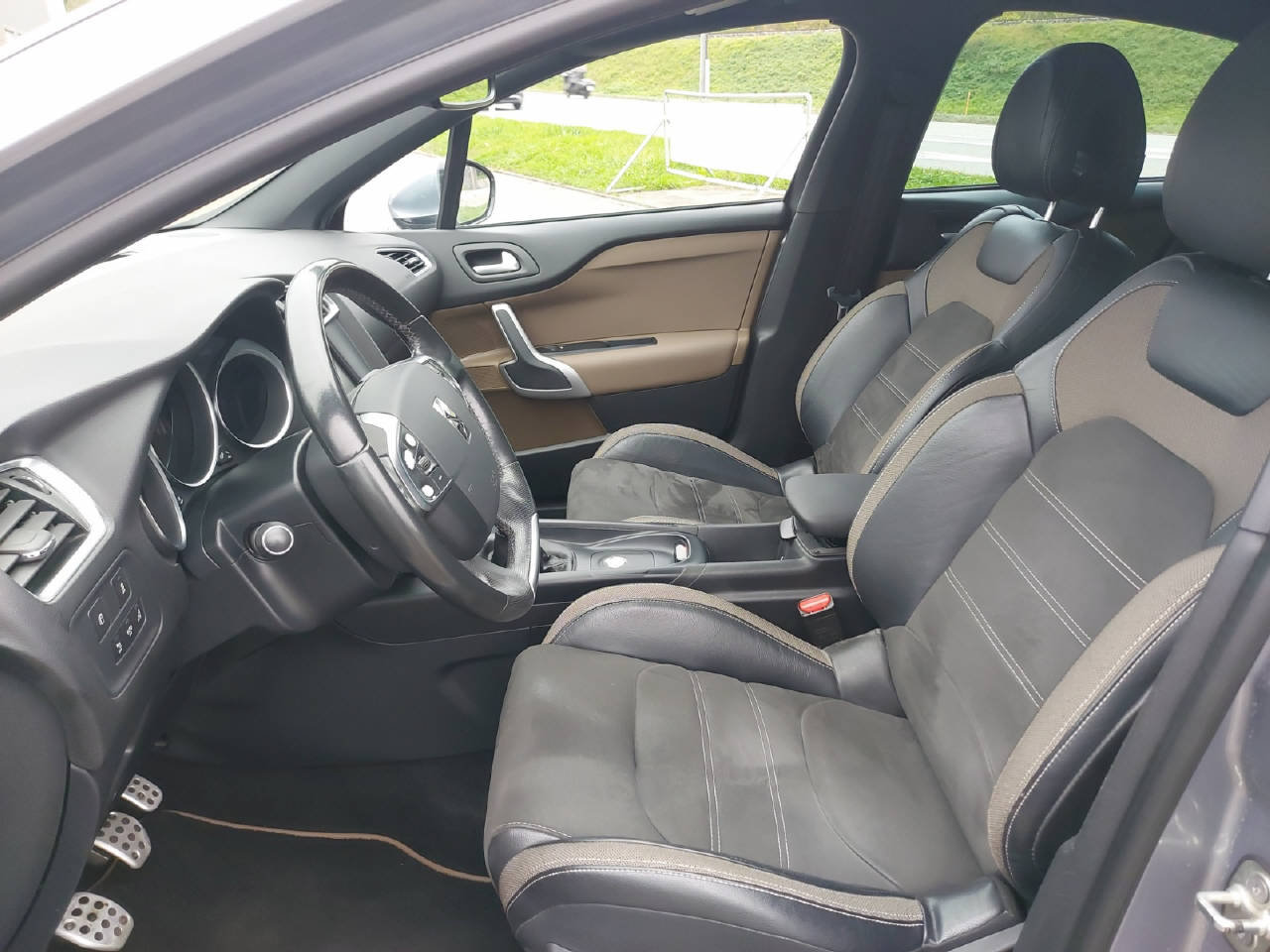 DS AUTOMOBILES DS4 1.6 THP 210 Sport Chic, Benzin, Occasion / Gebraucht, Handschaltung - 5