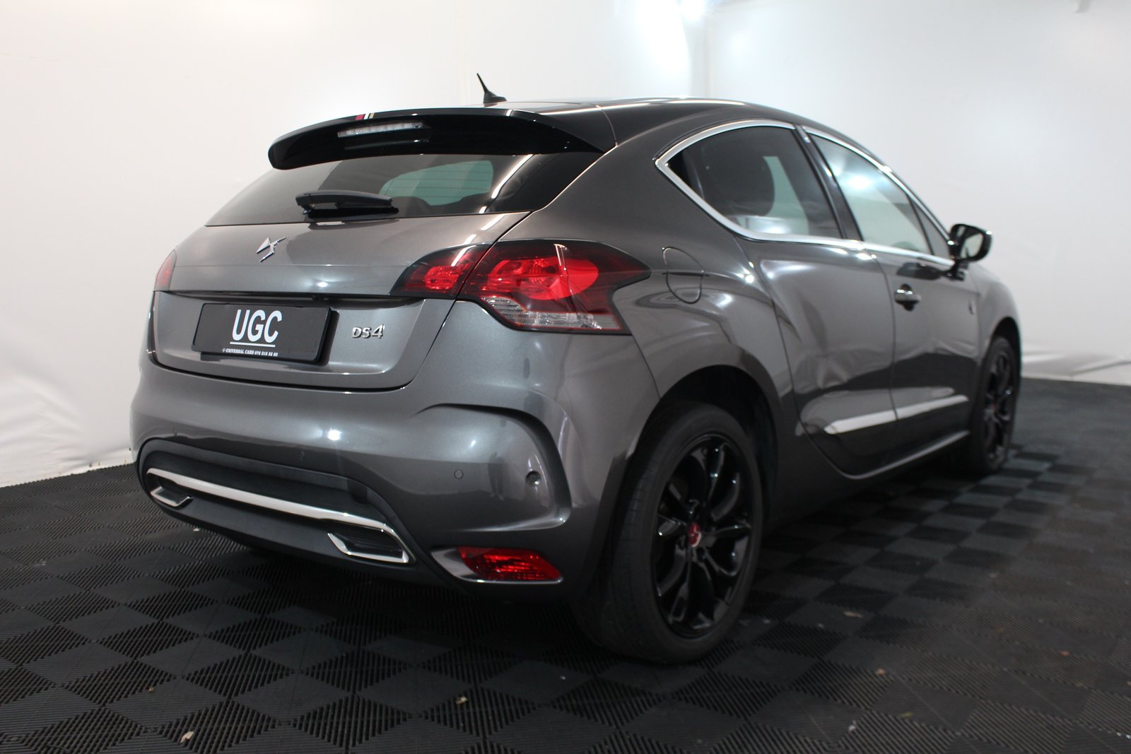 DS AUTOMOBILES DS4 2.0 BlueHDi 180 Performance L., Diesel, Occasion / Gebraucht, Automatik - 6