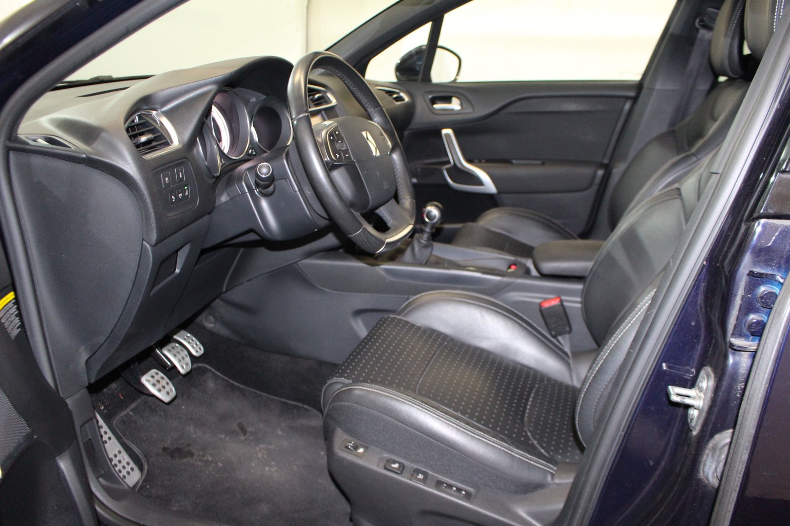 DS AUTOMOBILES DS4 1.6 THP 210 Sport Chic, Essence, Occasion / Utilisé, Manuelle - 7