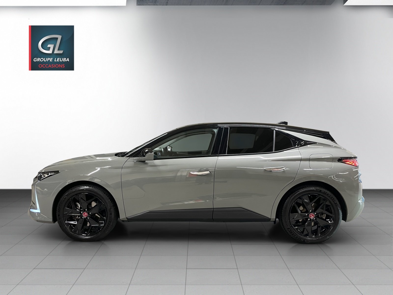 DS AUTOMOBILES DS 4 1.6 E-Tense Performance Line+, Hybride Rechargeable Essence/Électricité, Occasion / Utilisé, Automatique - 3