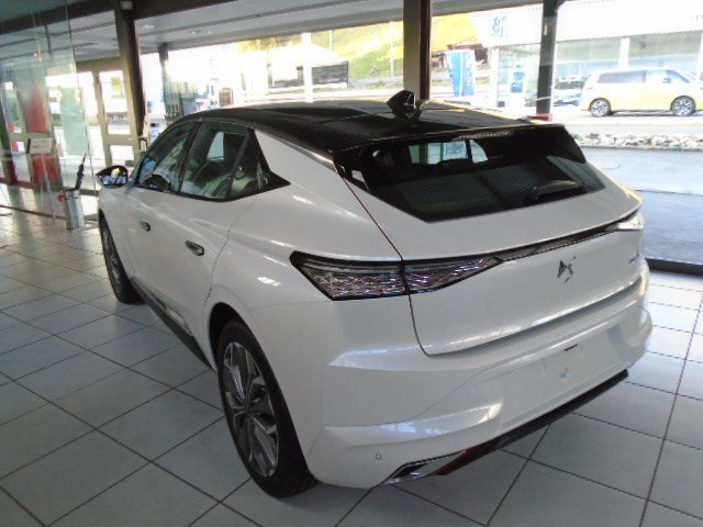 DS AUTOMOBILES DS 4 1.2 Pure Tech Trocadero EAT8, Petrol, Ex-demonstrator, Automatic - 5