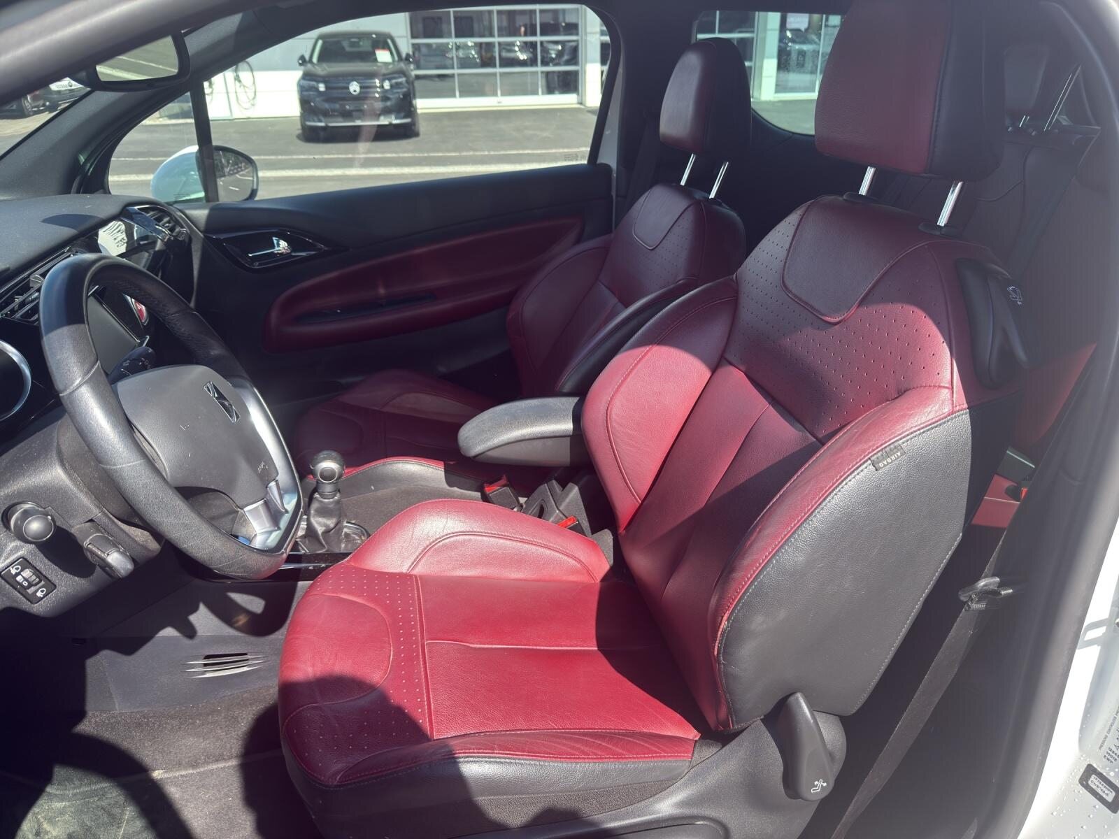 DS Automobiles DS3 1.6 HDi 90 So Chic, Diesel, Occasion / Utilisé, Manuelle - 5