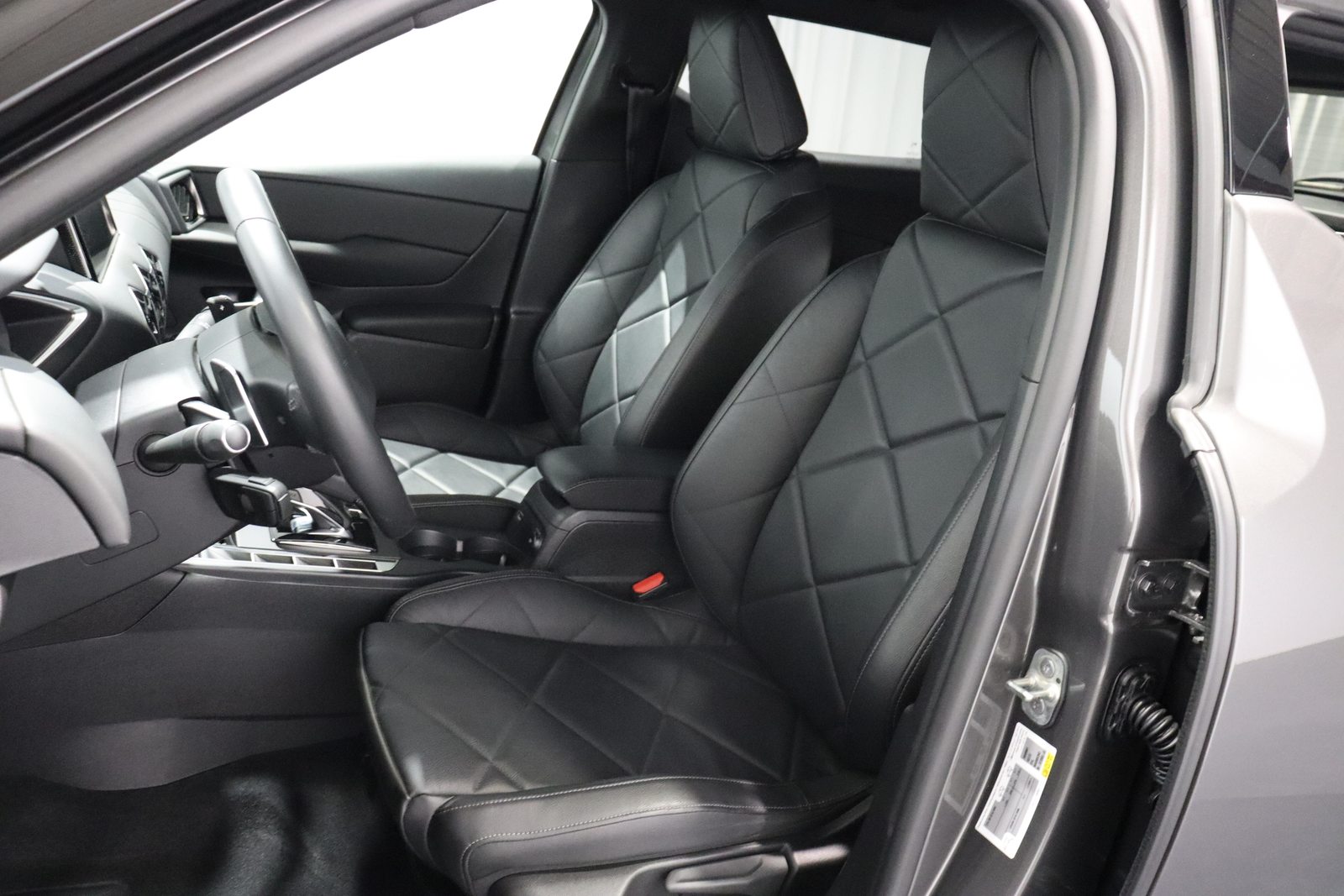 DS 3 Crossback 1.2 PureTech 155 Bastille, Benzin, Occasion / Gebraucht, Automatik - 4