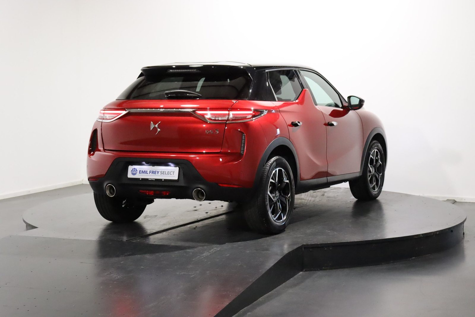 DS 3 Crossback 1.2 PureTech 155 So Chic, Benzin, Occasion / Gebraucht, Automatik - 3