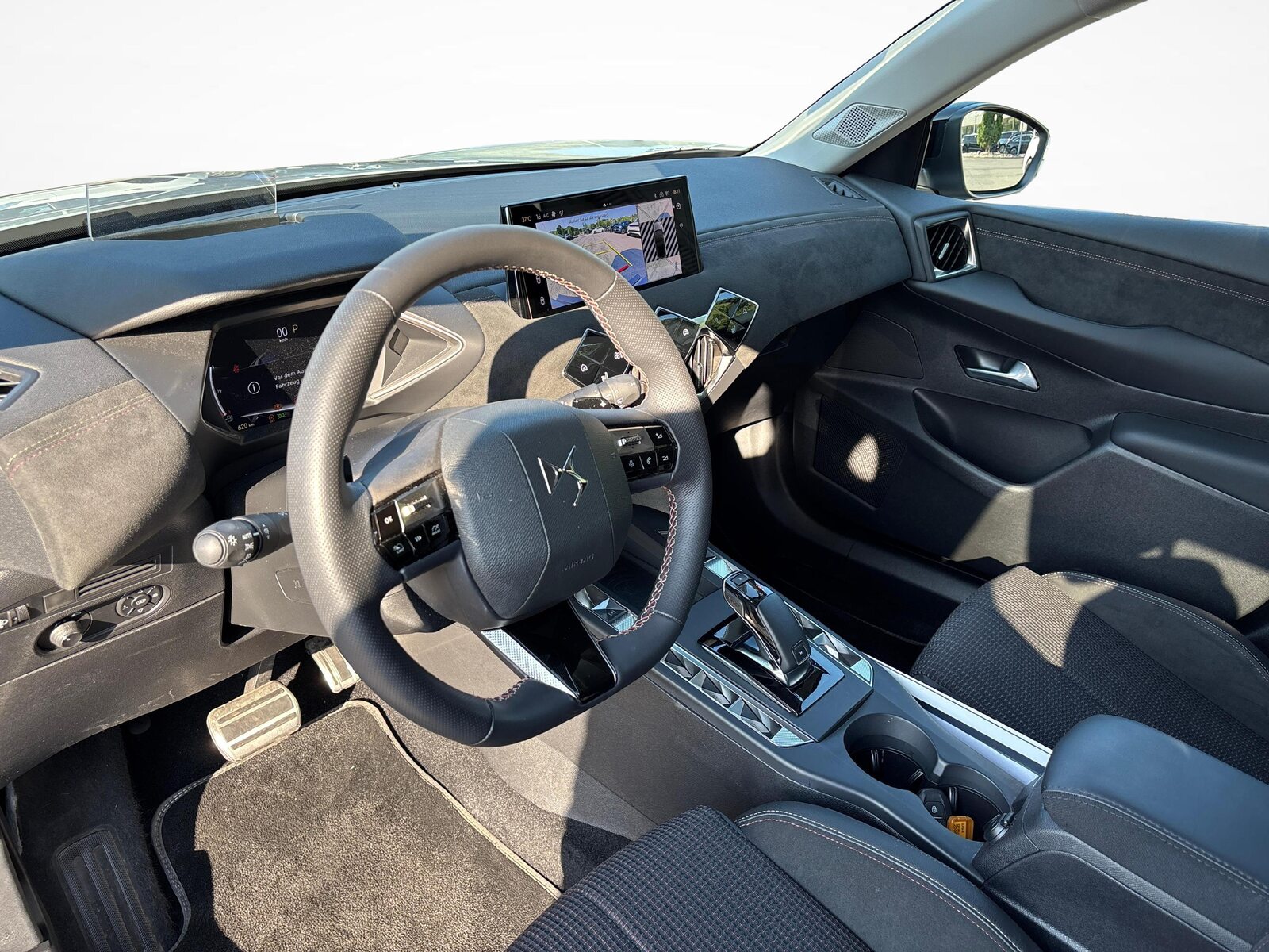 DS 3 Crossback 1.2 PureTech 130 Ligne Noire, Benzin, Occasion / Gebraucht, Automatik - 6