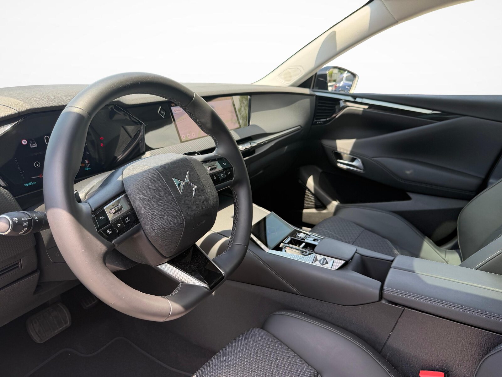 DS 4 1.2 Hybrid Ligne Noire, Mild-Hybrid Benzin/Elektro, Occasion / Gebraucht, Automatik - 4