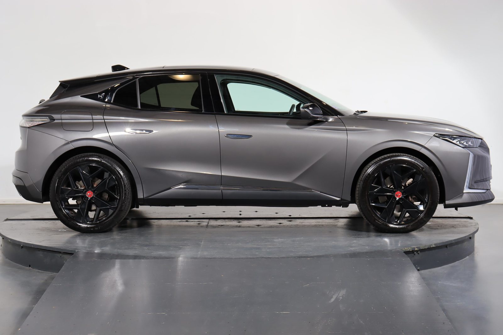 DS 4 1.6 PureTech 225 Performance Line+, Benzin, Occasion / Gebraucht, Automatik - 2