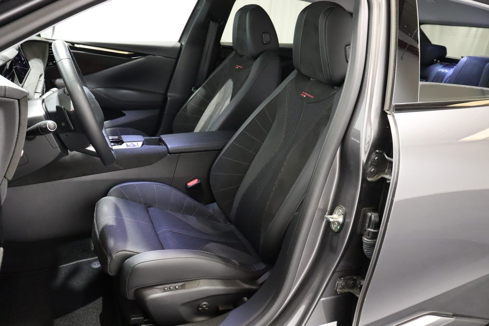DS 4 1.6 PureTech 225 Performance Line+, Benzin, Occasion / Gebraucht, Automatik - 5