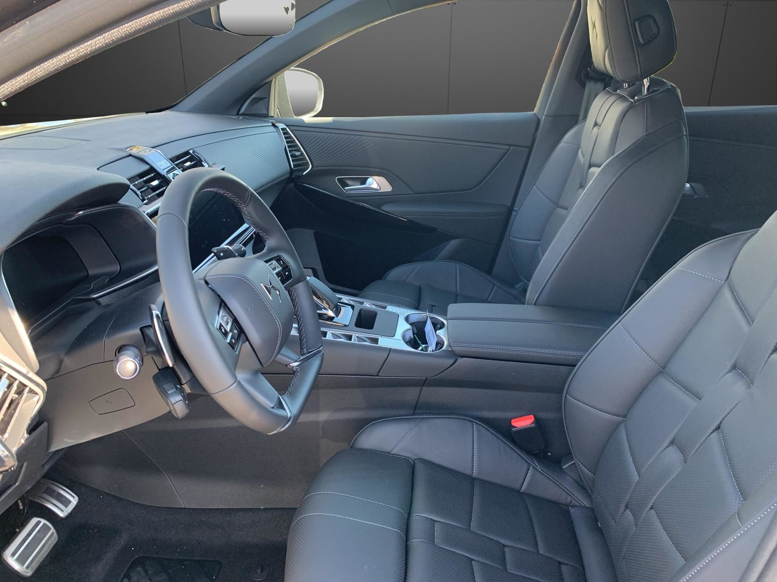 DS 7 1.6 E-Tense Étoile 4x4, Plug-in-Hybrid Benzin/Elektro, Neuwagen, Automatik - 3