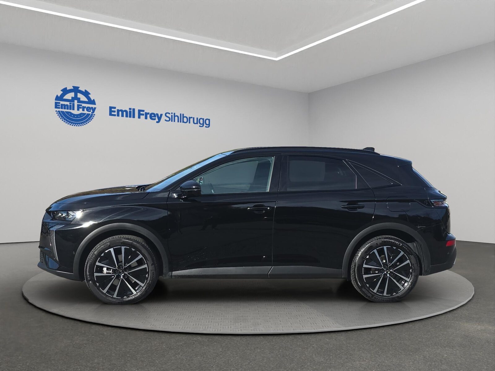 DS 7 1.6 E-Tense Pallas 4x4, Plug-in-Hybrid Petrol/Electric, Second hand / Used, Automatic - 2