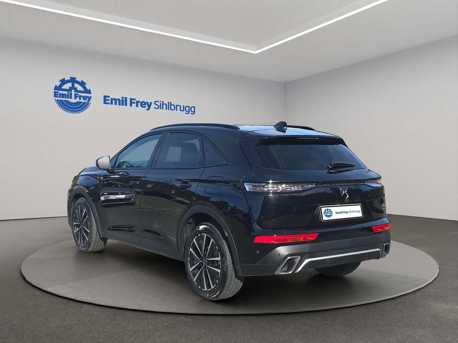 DS 7 1.6 E-Tense Pallas 4x4, Plug-in-Hybrid Petrol/Electric, Second hand / Used, Automatic - 3