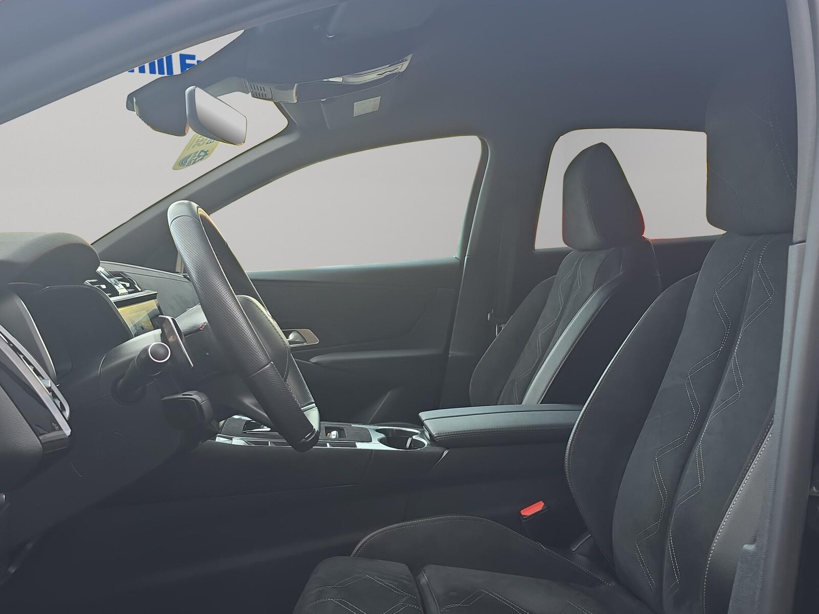 DS 7 1.6 E-Tense Pallas 4x4, Plug-in-Hybrid Petrol/Electric, Second hand / Used, Automatic - 4