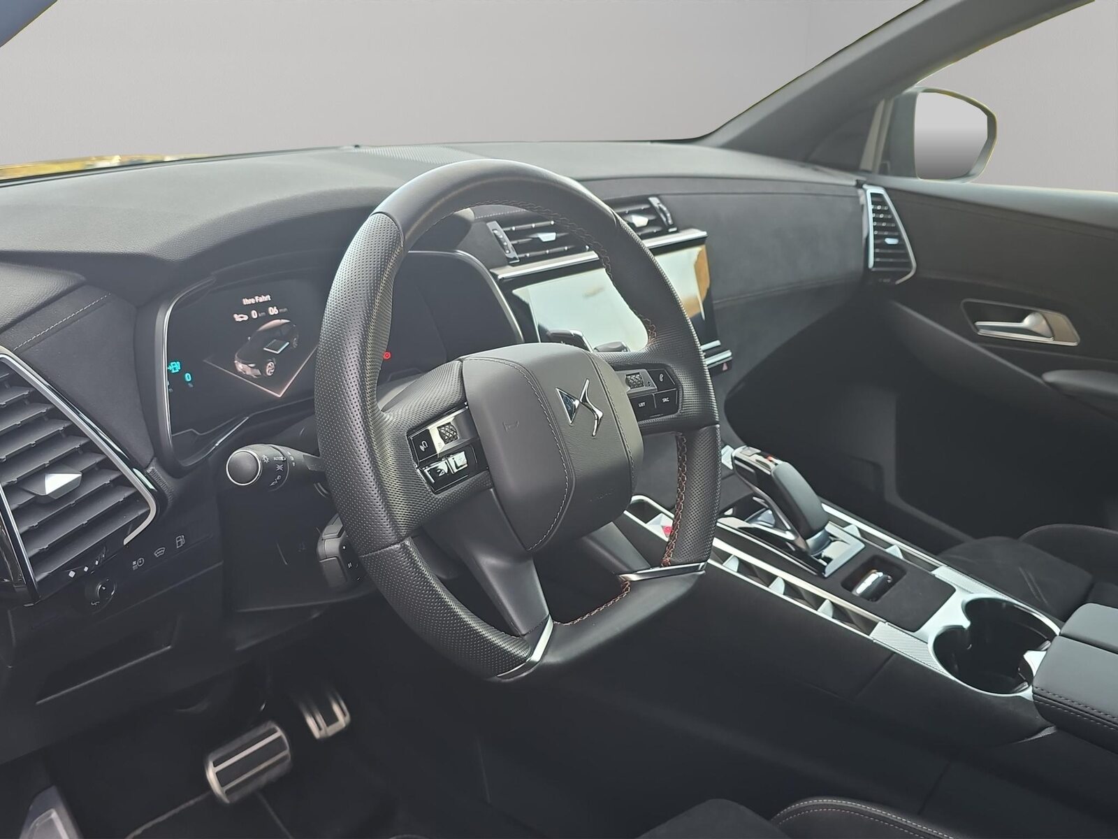 DS 7 1.6 E-Tense Pallas 4x4, Plug-in-Hybrid Petrol/Electric, Second hand / Used, Automatic - 6