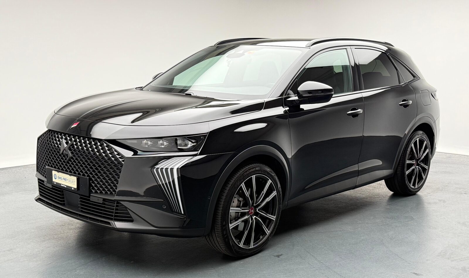 DS 7 1.6 E-Tense Ligne Noire 4x4, Plug-in-Hybrid Benzin/Elektro, Occasion / Gebraucht, Automatik - 2