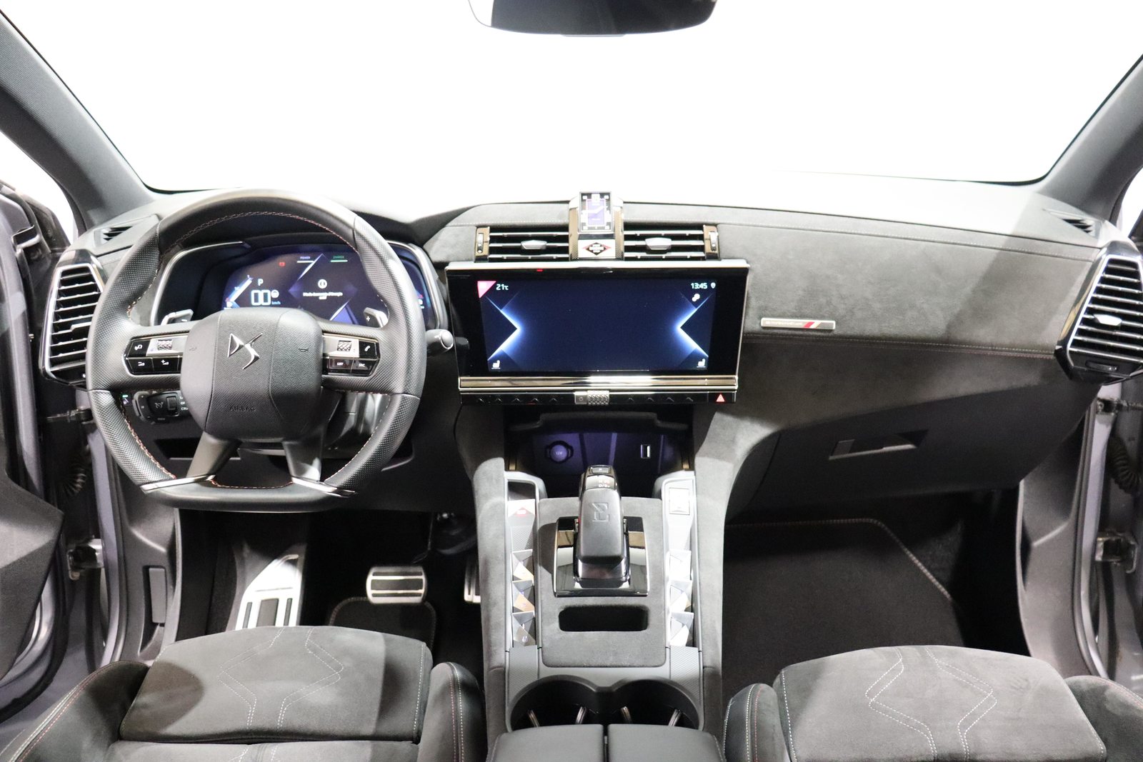 DS 7 Crossback 1.6 E-Tense Performance Line 4x4, Plug-in-Hybrid Benzin/Elektro, Occasion / Gebraucht, Automatik - 7