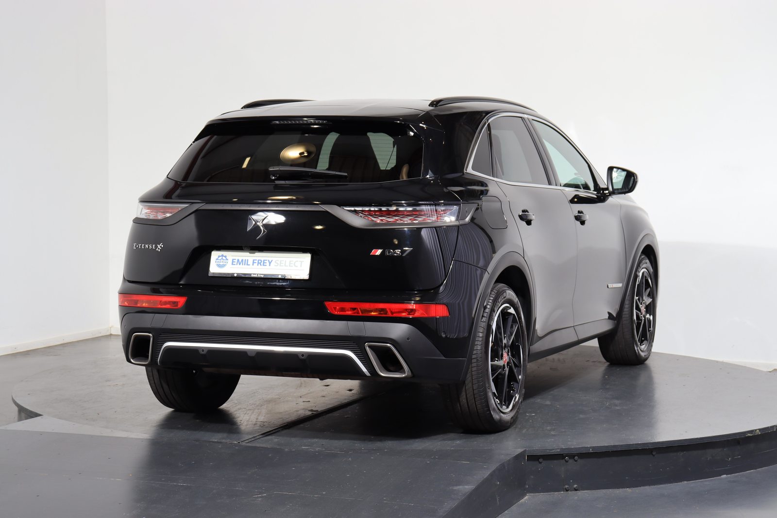 DS 7 Crossback 1.6 E-Tense Performance Line+ 4x4, Plug-in-Hybrid Benzin/Elektro, Occasion / Gebraucht, Automatik - 3