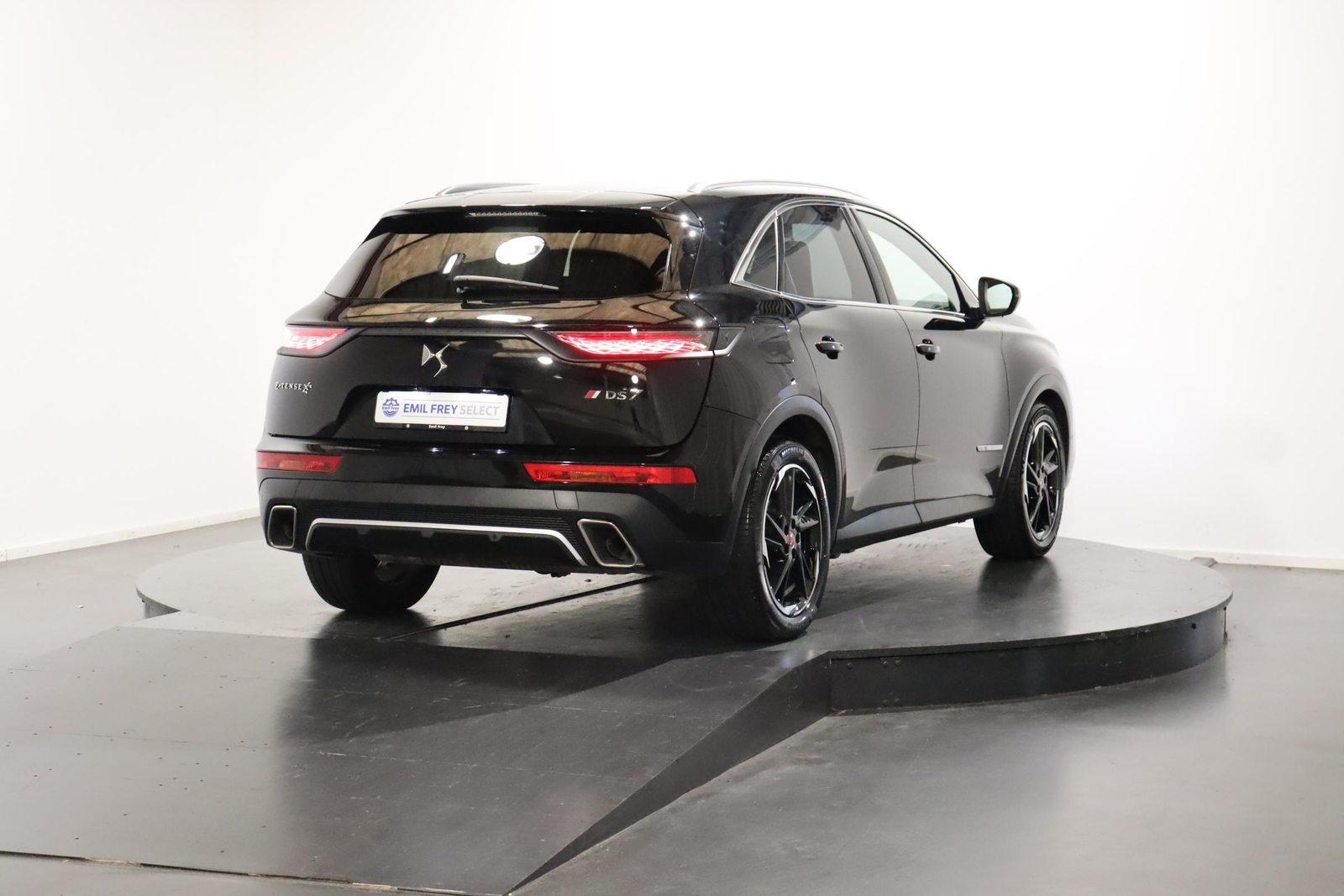 DS 7 Crossback 1.6 E-Tense Performance Line 4x4, Plug-in-Hybrid Benzin/Elektro, Occasion / Gebraucht, Automatik - 4