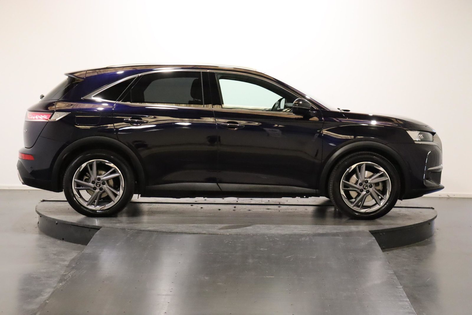 DS 7 Crossback 1.6 E-Tense Be Chic 4x4, Plug-in-Hybrid Benzin/Elektro, Occasion / Gebraucht, Automatik - 3