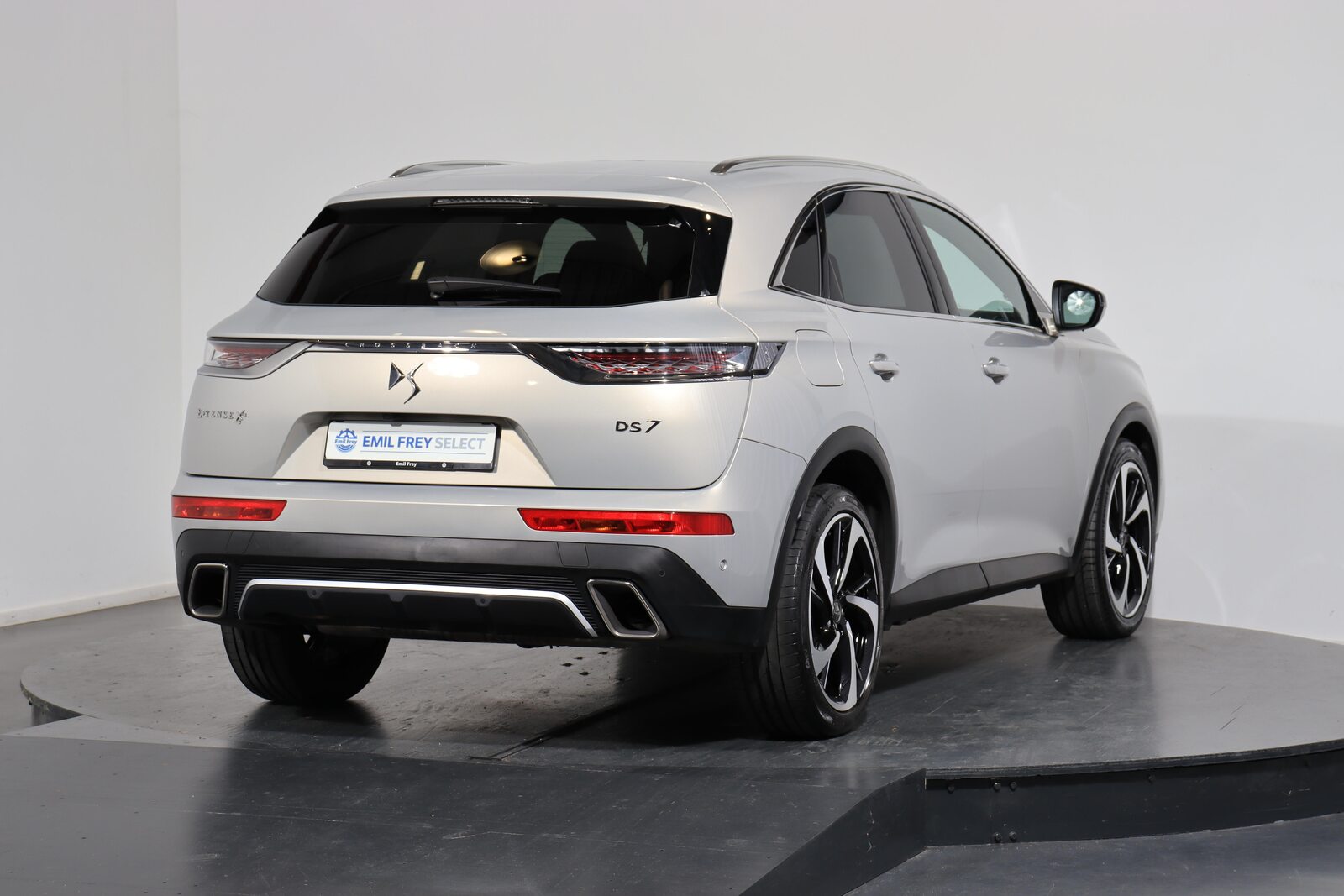 DS 7 Crossback 1.6 E-Tense Rivoli 4x4, Plug-in-Hybrid Benzin/Elektro, Occasion / Gebraucht, Automatik - 3