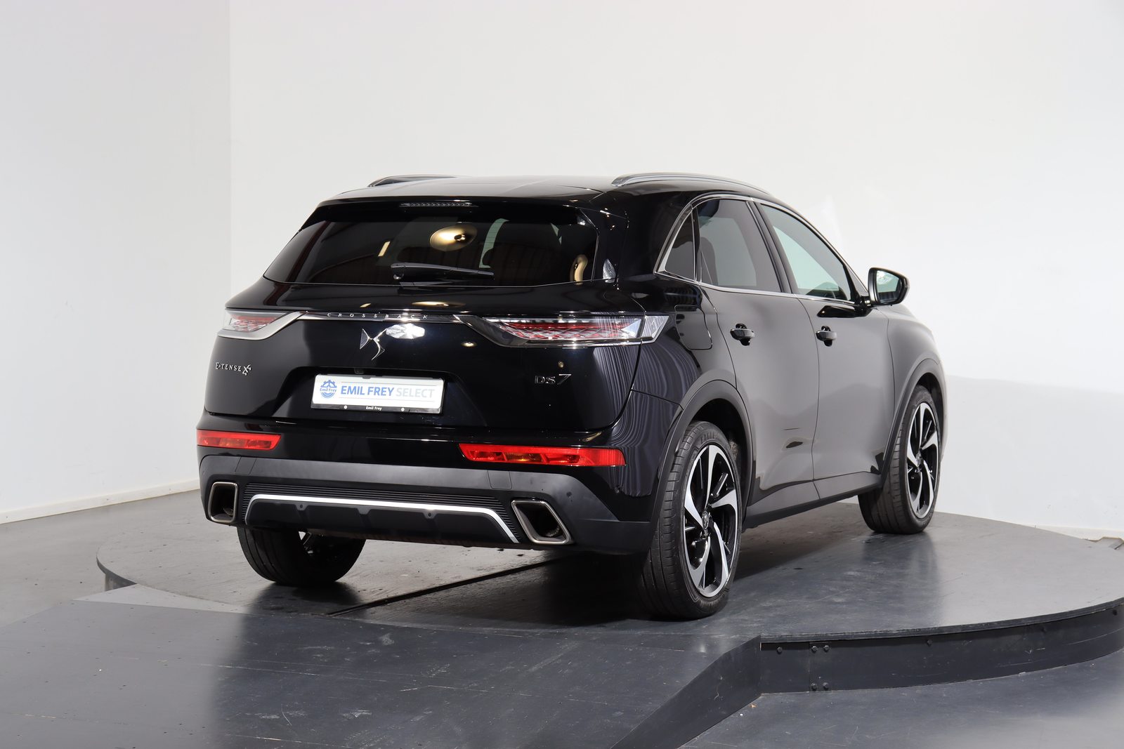 DS 7 Crossback 1.6 E-Tense Rivoli 4x4, Plug-in-Hybrid Benzin/Elektro, Occasion / Gebraucht, Automatik - 3