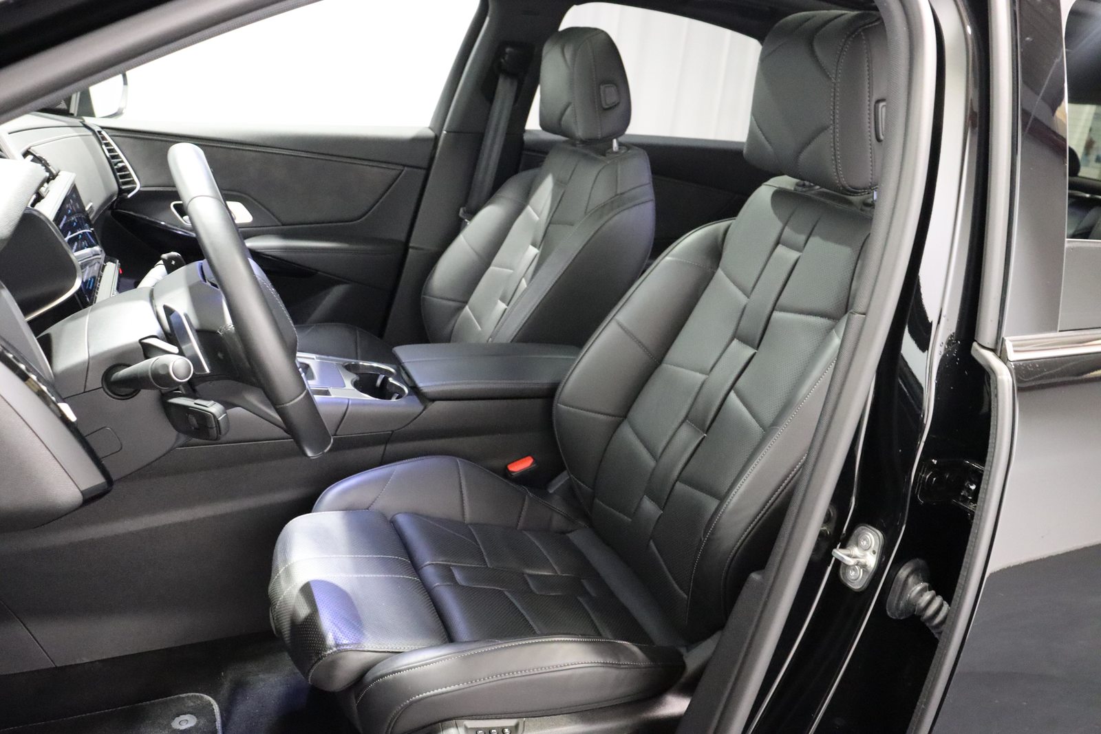 DS 7 Crossback 1.6 E-Tense Rivoli 4x4, Plug-in-Hybrid Benzin/Elektro, Occasion / Gebraucht, Automatik - 5