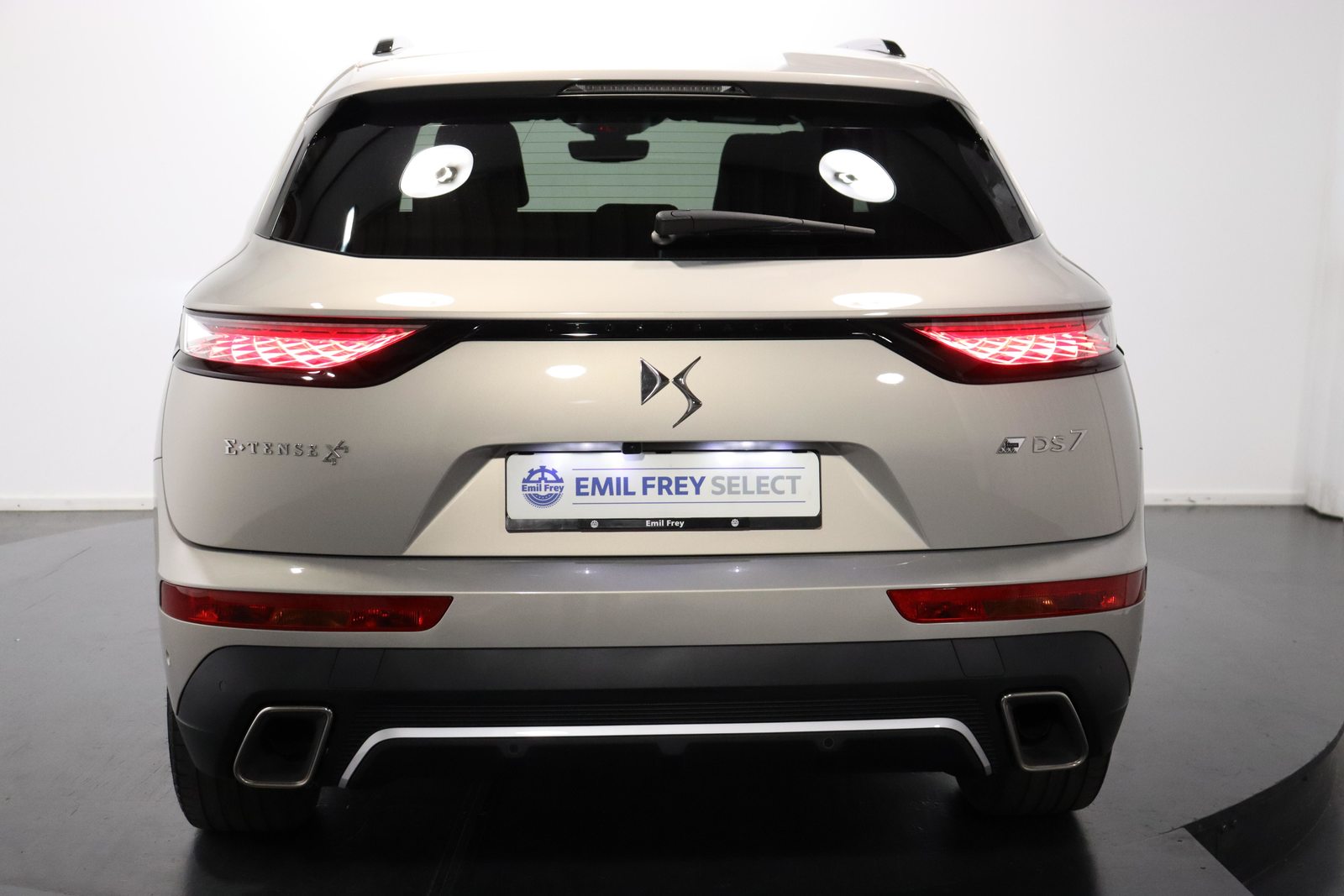 DS 7 Crossback 1.6 E-Tense Louvre 4x4, Plug-in-Hybrid Benzin/Elektro, Occasion / Gebraucht, Automatik - 4