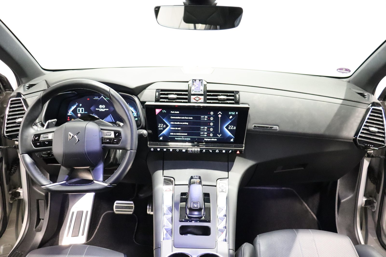 DS 7 Crossback 1.6 E-Tense Louvre 4x4, Plug-in-Hybrid Benzin/Elektro, Occasion / Gebraucht, Automatik - 7