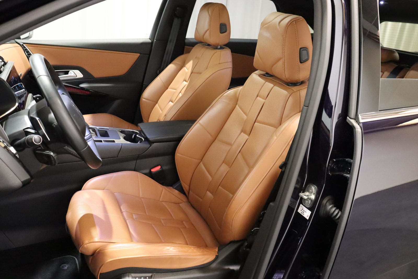 DS 7 Crossback 1.6 E-Tense Be Chic 4x4, Plug-in-Hybrid Benzin/Elektro, Occasion / Gebraucht, Automatik - 6
