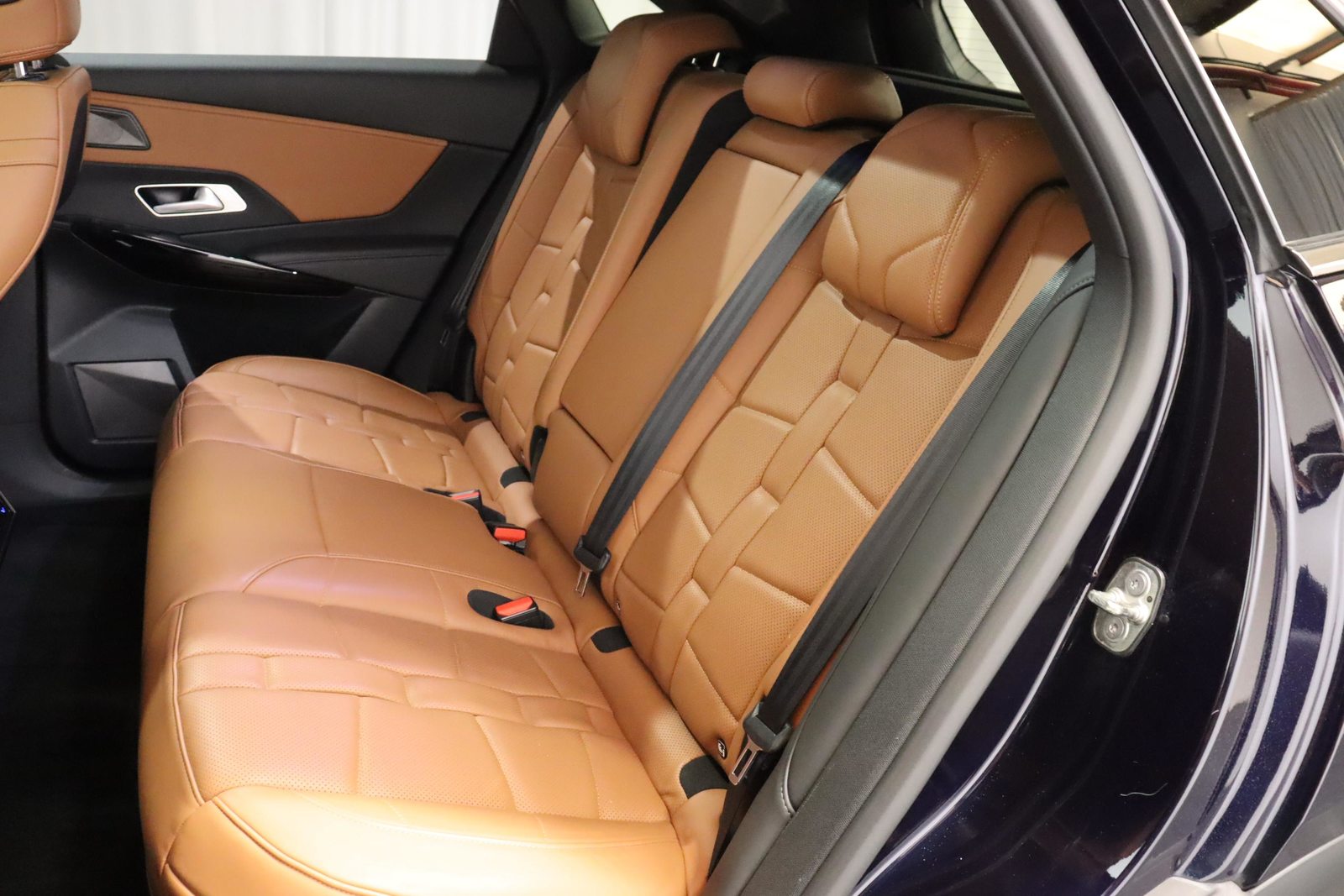 DS 7 Crossback 1.6 E-Tense Be Chic 4x4, Plug-in-Hybrid Benzin/Elektro, Occasion / Gebraucht, Automatik - 7