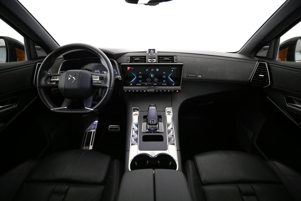 DS 7 Crossback 1.6 E-Tense Rivoli 4x4, Plug-in-Hybrid Benzin/Elektro, Occasion / Gebraucht, Automatik - 5
