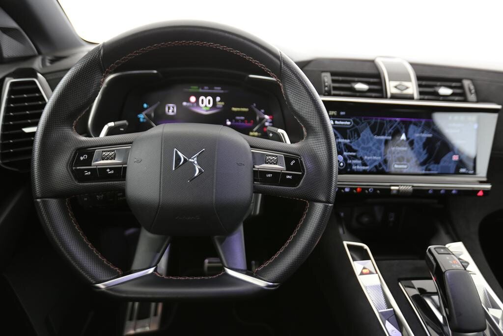 DS 7 1.6 E-Tense Ligne Noire 4x4, Plug-in-Hybrid Benzin/Elektro, Occasion / Gebraucht, Automatik - 6