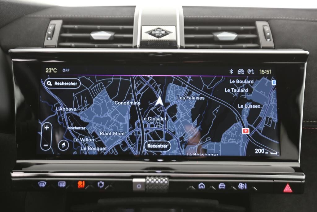 DS 7 1.6 E-Tense Ligne Noire 4x4, Plug-in-Hybrid Benzin/Elektro, Occasion / Gebraucht, Automatik - 7