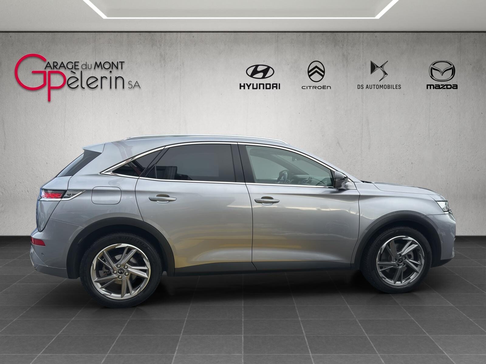 DS 7 Crossback 1.6 E-Tense Rivoli 300 4x4, Plug-in-Hybrid Benzin/Elektro, Occasion / Gebraucht, Automatik - 5