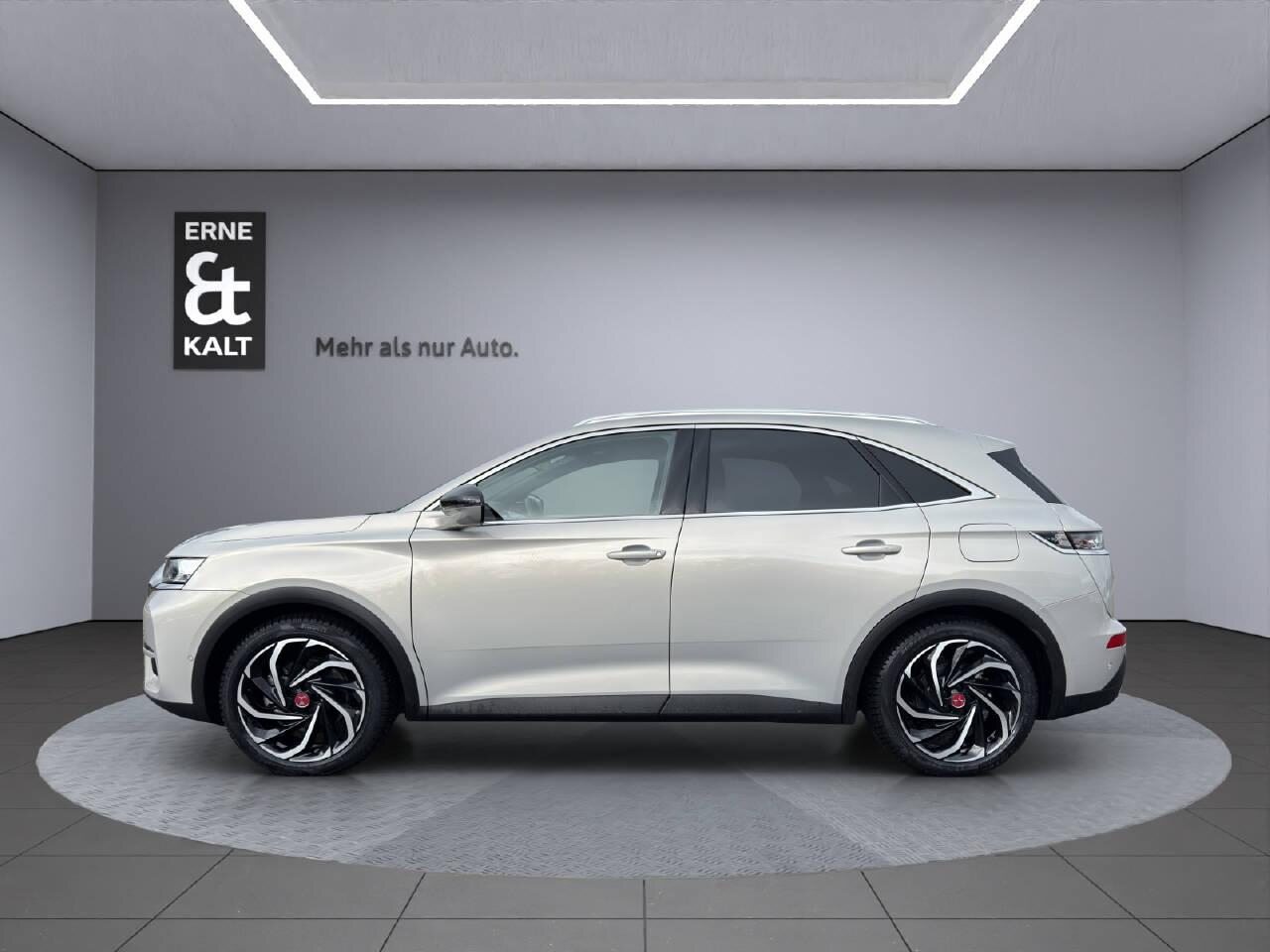 DS 7 Crossback 1.6 E-Tense So Chic 4x4, Plug-in-Hybrid Benzin/Elektro, Occasion / Gebraucht, Automatik - 2