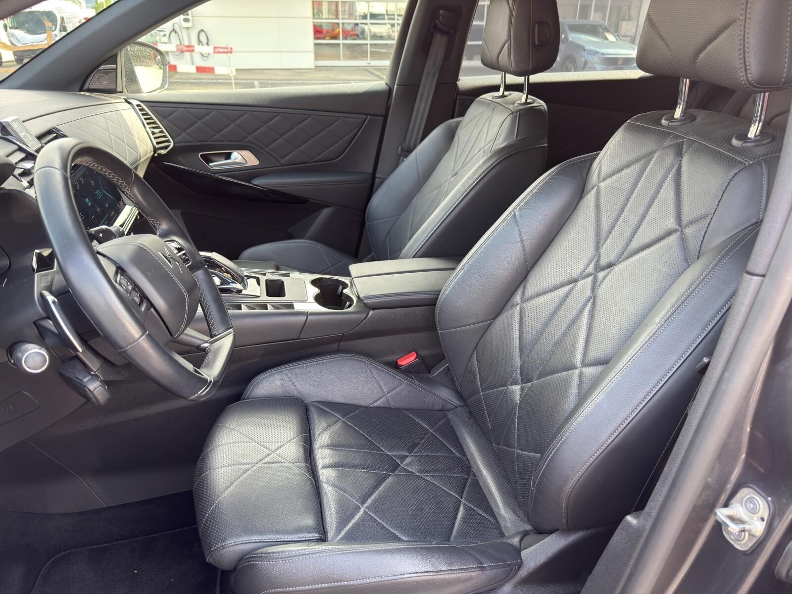 DS 7 Crossback 1.6 E-Tense Rivoli 4x4, Plug-in-Hybrid Petrol/Electric, Second hand / Used, Automatic - 5