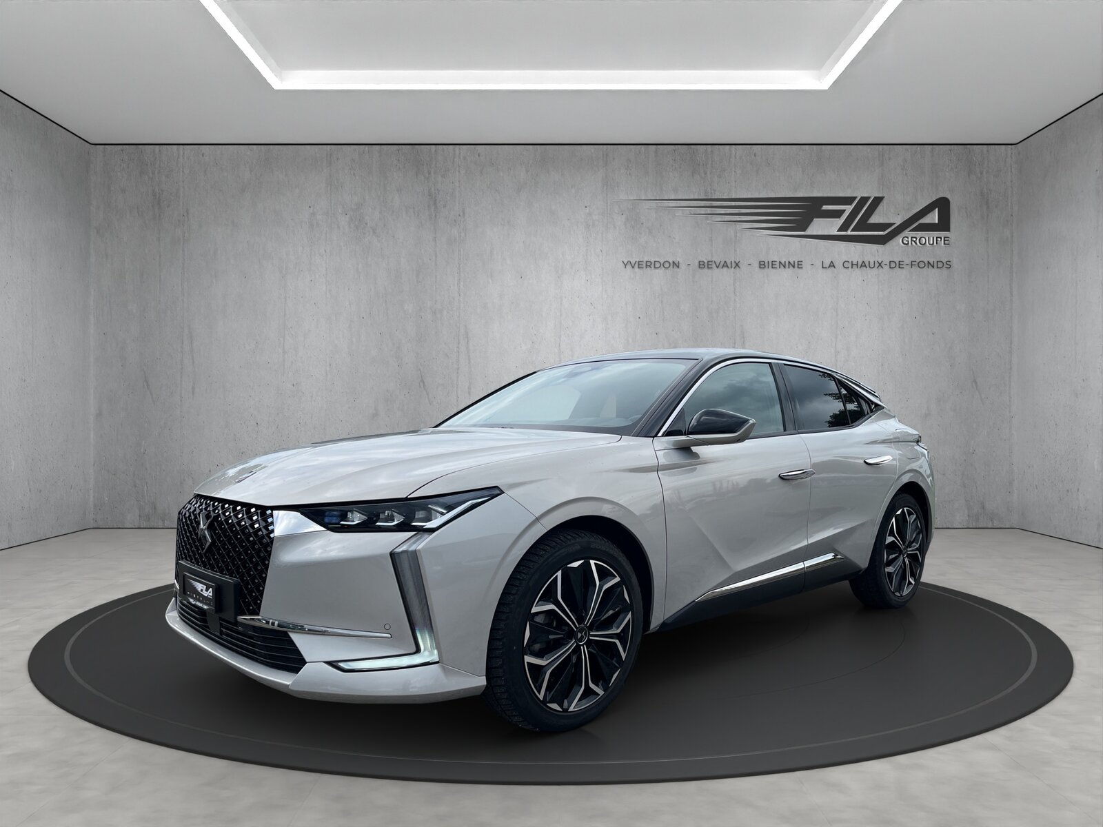 DS DS4 1.6 E-Tense Rivoli, Plug-in-Hybrid Benzin/Elektro, Occasion / Gebraucht, Automatik - 2