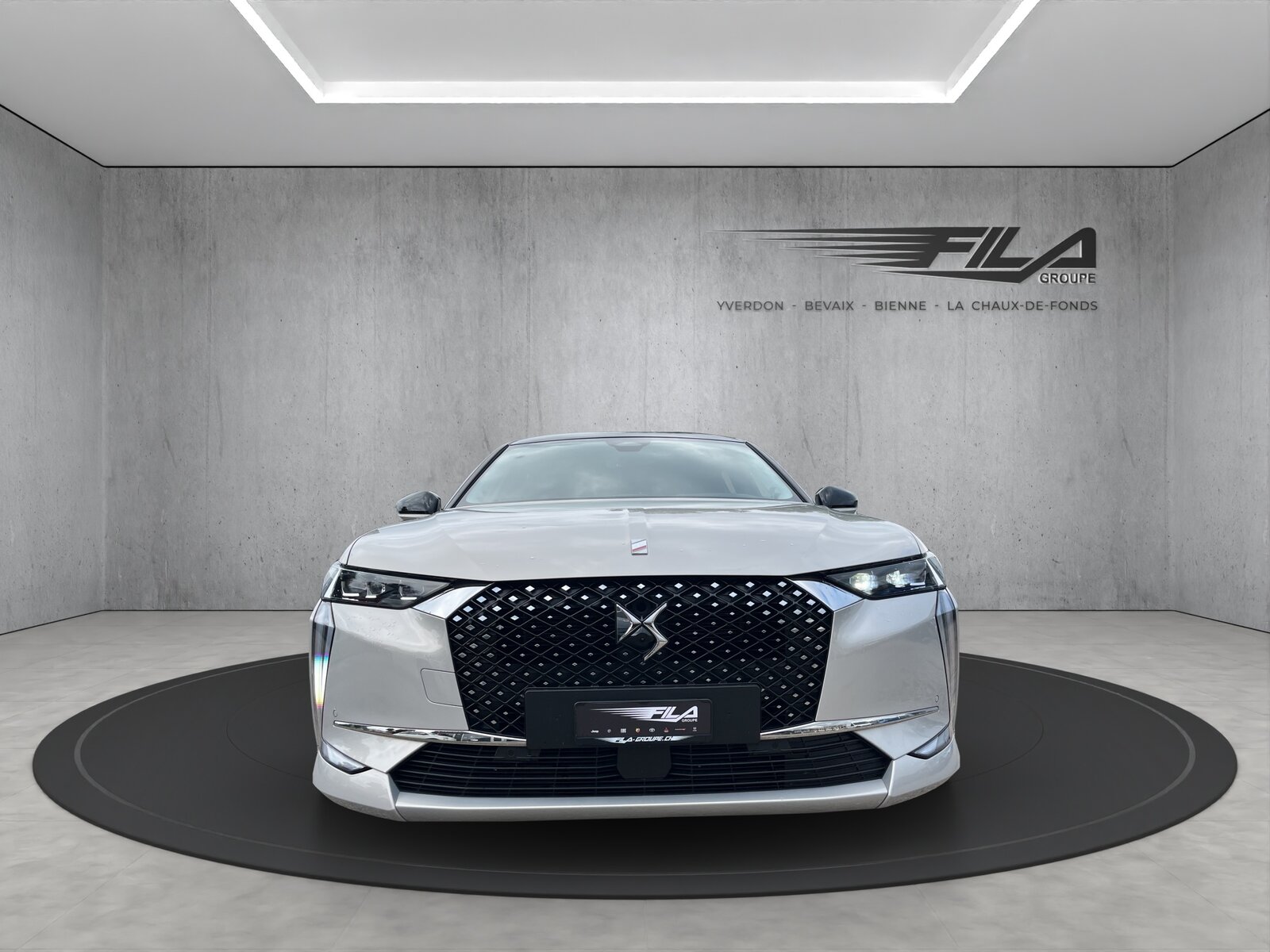 DS DS4 1.6 E-Tense Rivoli, Plug-in-Hybrid Benzin/Elektro, Occasion / Gebraucht, Automatik - 3