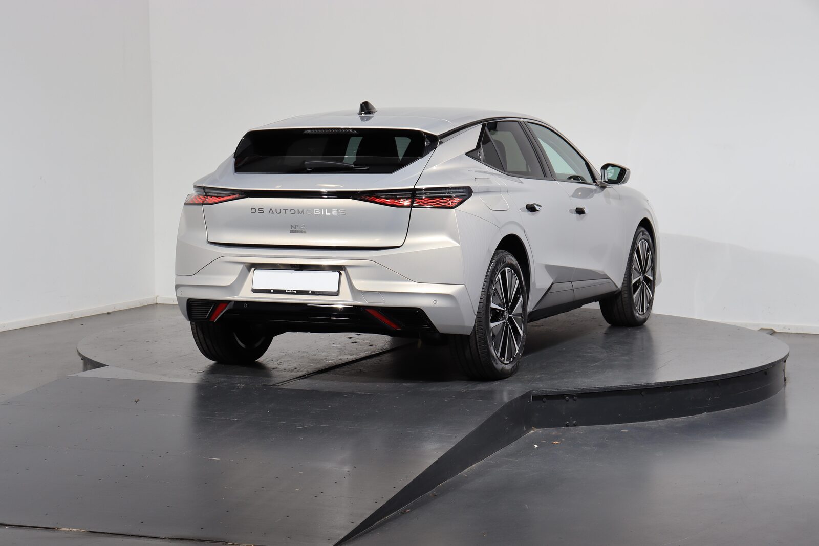 DS No4 E-Tense Étoile Alcantara, Elektro, Vorführwagen, Automatik - 3