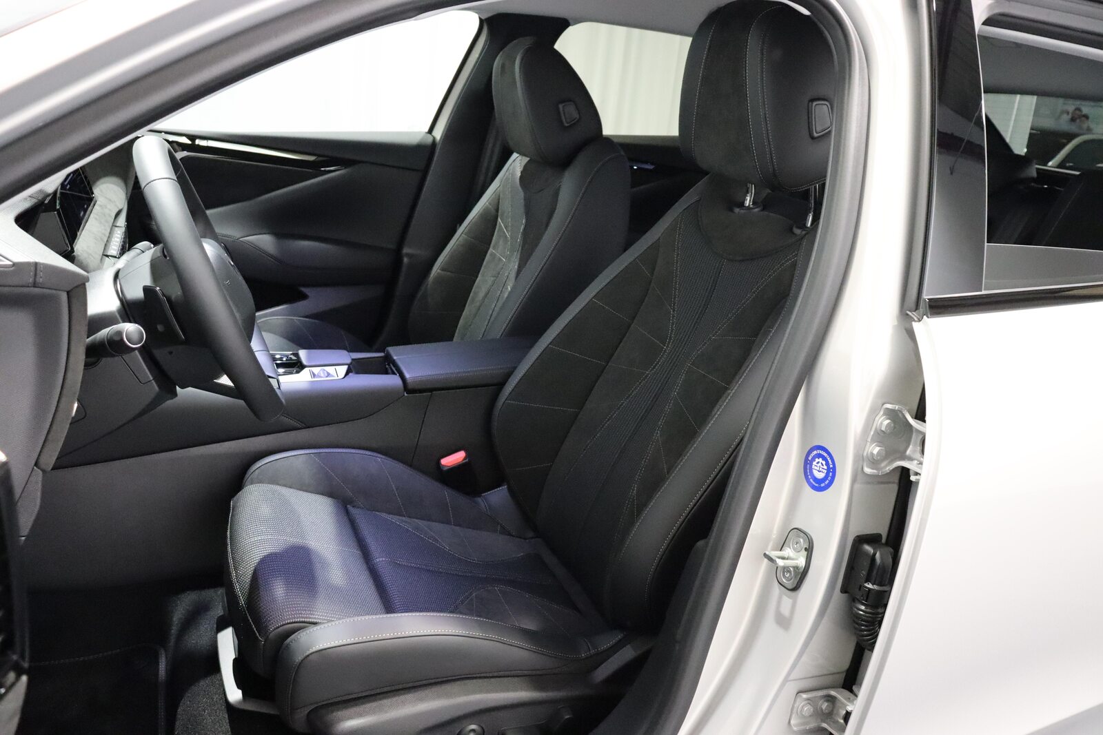DS No4 E-Tense Étoile Alcantara, Elektro, Vorführwagen, Automatik - 4