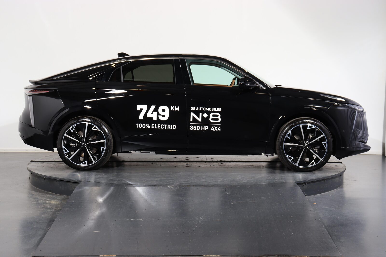 DS No8 E-Tense Étoile 4x4, Elektro, Vorführwagen, Automatik - 2