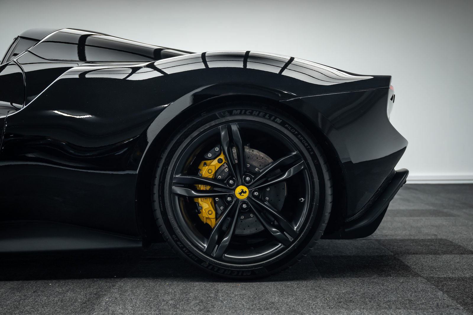 FERRARI * 296 GTS * SCHWARZ/SCHWARZ * PPF GANZES AUTO * LEAS, Plug-in-Hybrid Benzina/Elettrica, Occasioni / Usate, Automatico - 3