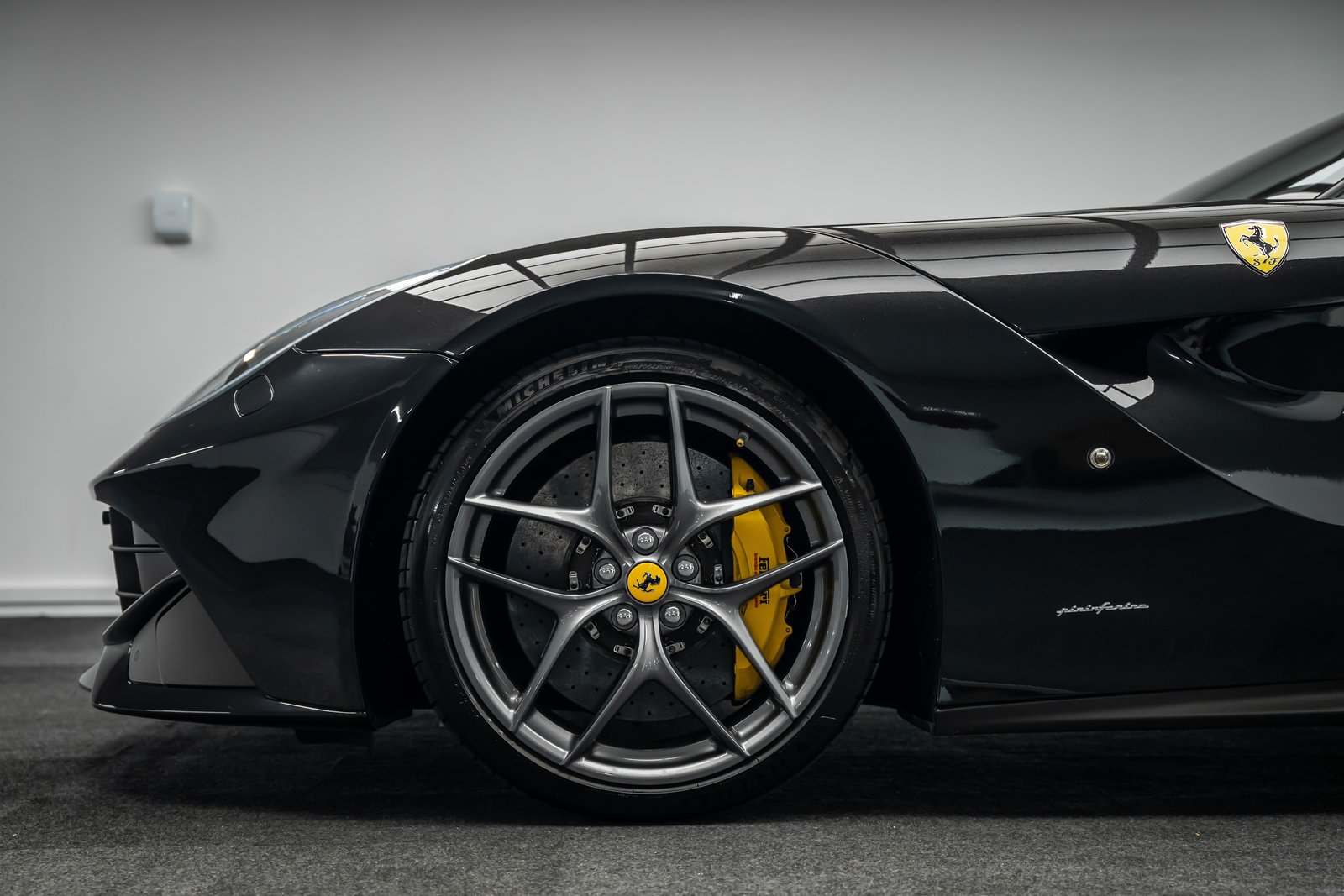 FERRARI * F12 * FULL CARBON INNEN * FRISCH AB FERRARI SERVIC, Benzin, Occasion / Gebraucht, Automatik - 2