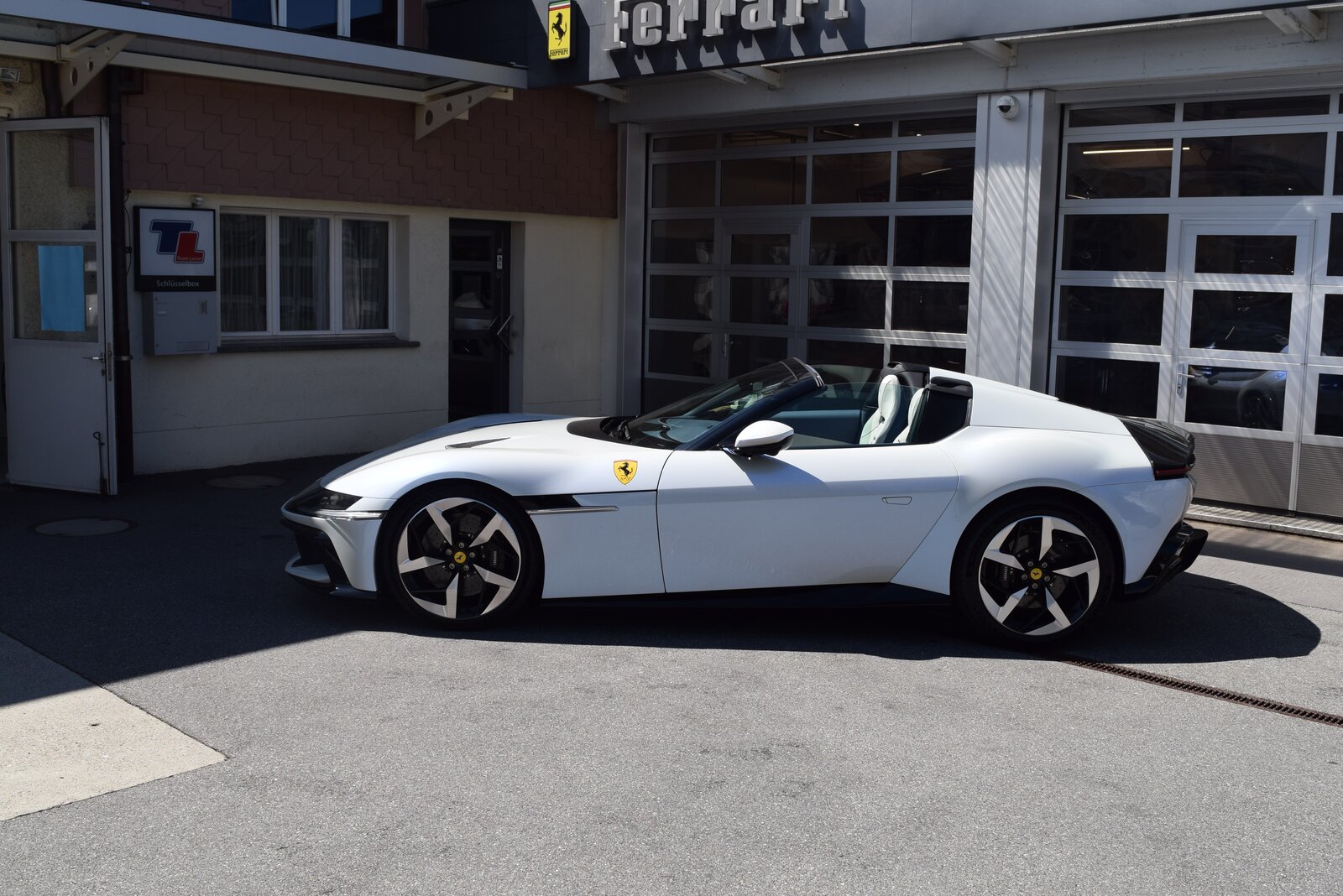 FERRARI 12 Cilindri, Benzin, Occasion / Gebraucht, Automatik - 6
