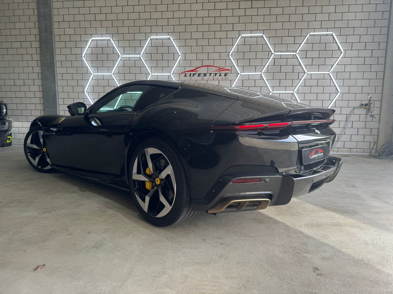 FERRARI 12 Cilindri, Petrol, Second hand / Used, Automatic - 3