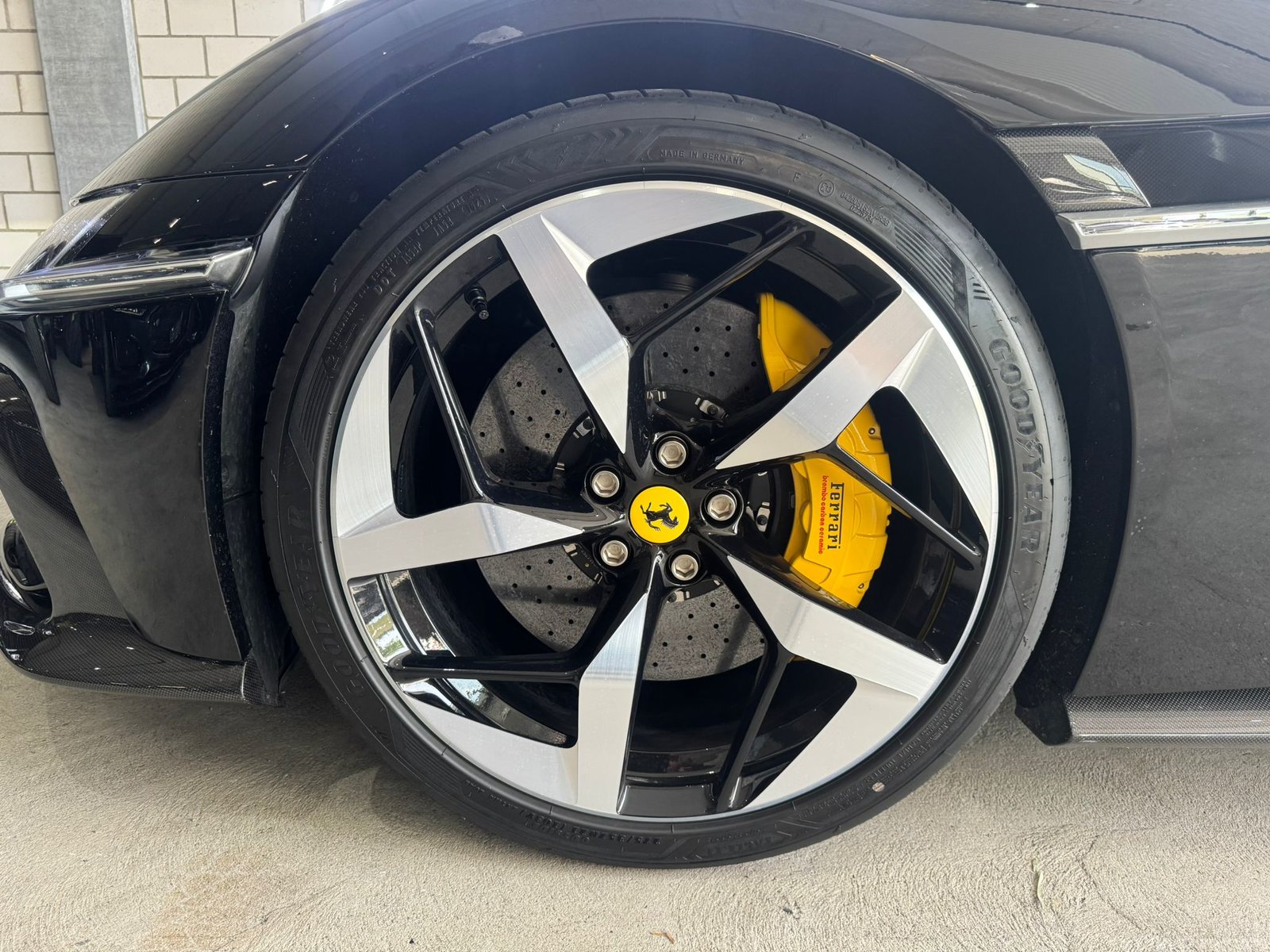 FERRARI 12 Cilindri, Petrol, Second hand / Used, Automatic - 5