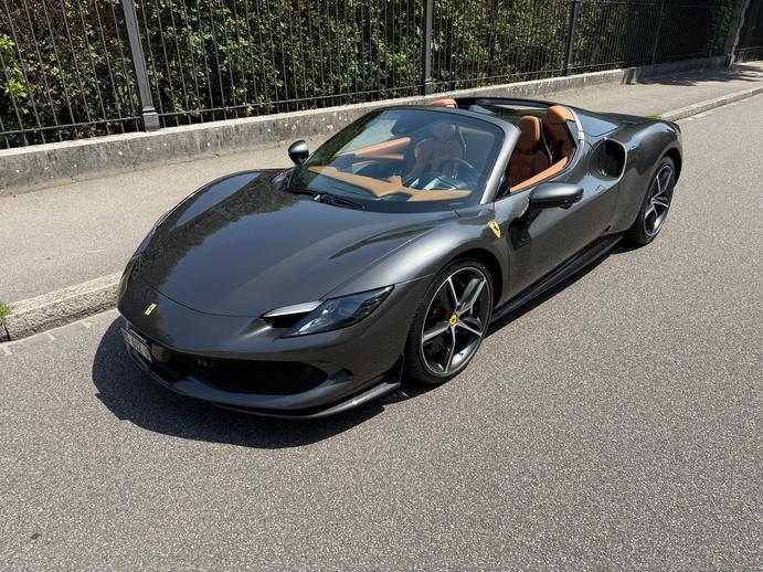 FERRARI 296 GTS, Plug-in-Hybrid Benzin/Elektro, Occasion / Gebraucht, Automatik