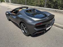 FERRARI 296 GTS, Plug-in-Hybrid Benzin/Elektro, Occasion / Gebraucht, Automatik - 2