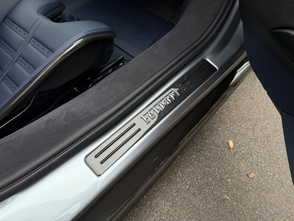 FERRARI 296 GTB, Plug-in-Hybrid Petrol/Electric, Second hand / Used, Automatic - 6