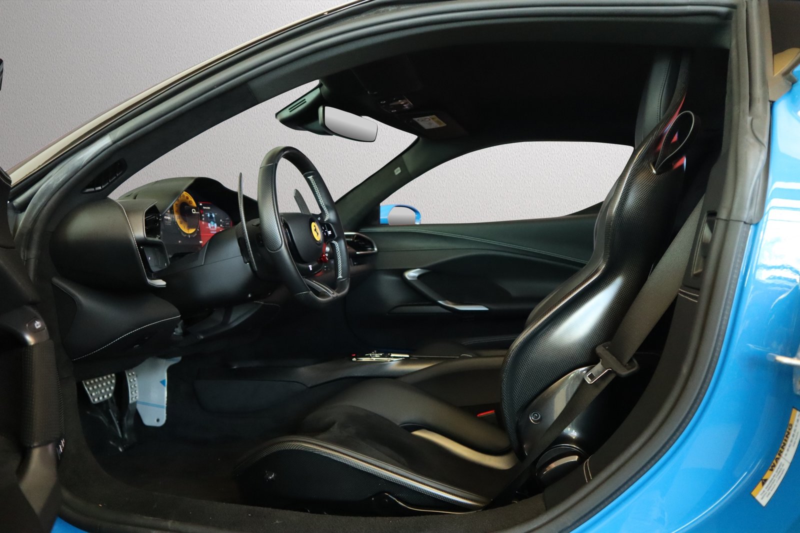 FERRARI 296 GTB, Plug-in-Hybrid Benzin/Elektro, Occasion / Gebraucht, Automatik - 4