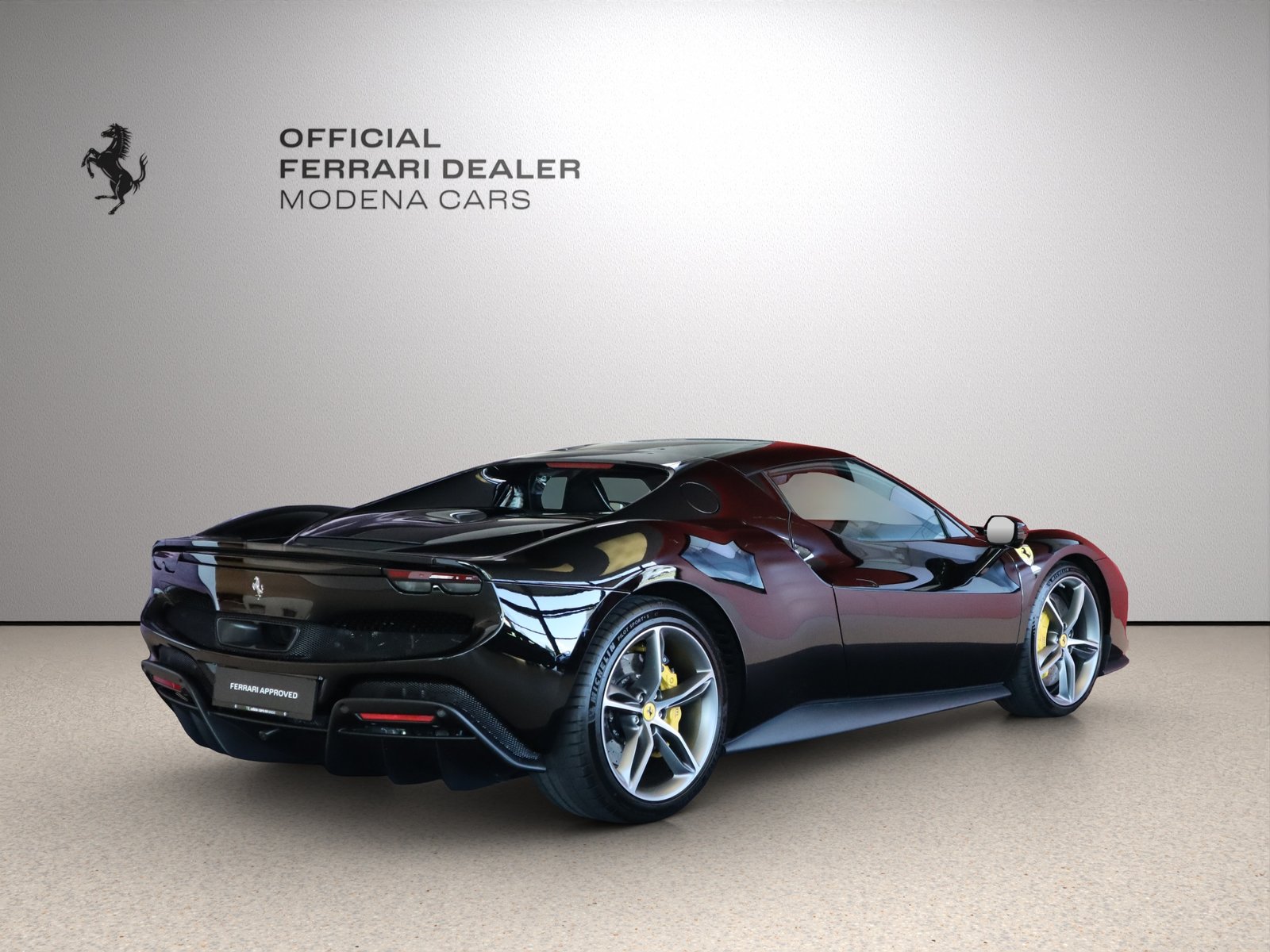 FERRARI 296 GTB, Plug-in-Hybrid Benzin/Elektro, Occasion / Gebraucht, Automatik - 2